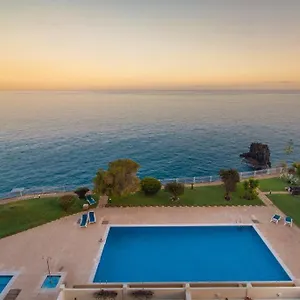 edifico-baia-apartment.madeira-islandshotels.com/